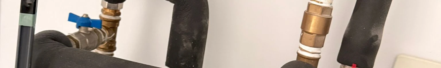 Instalación de calefacción central y fontanería de agua